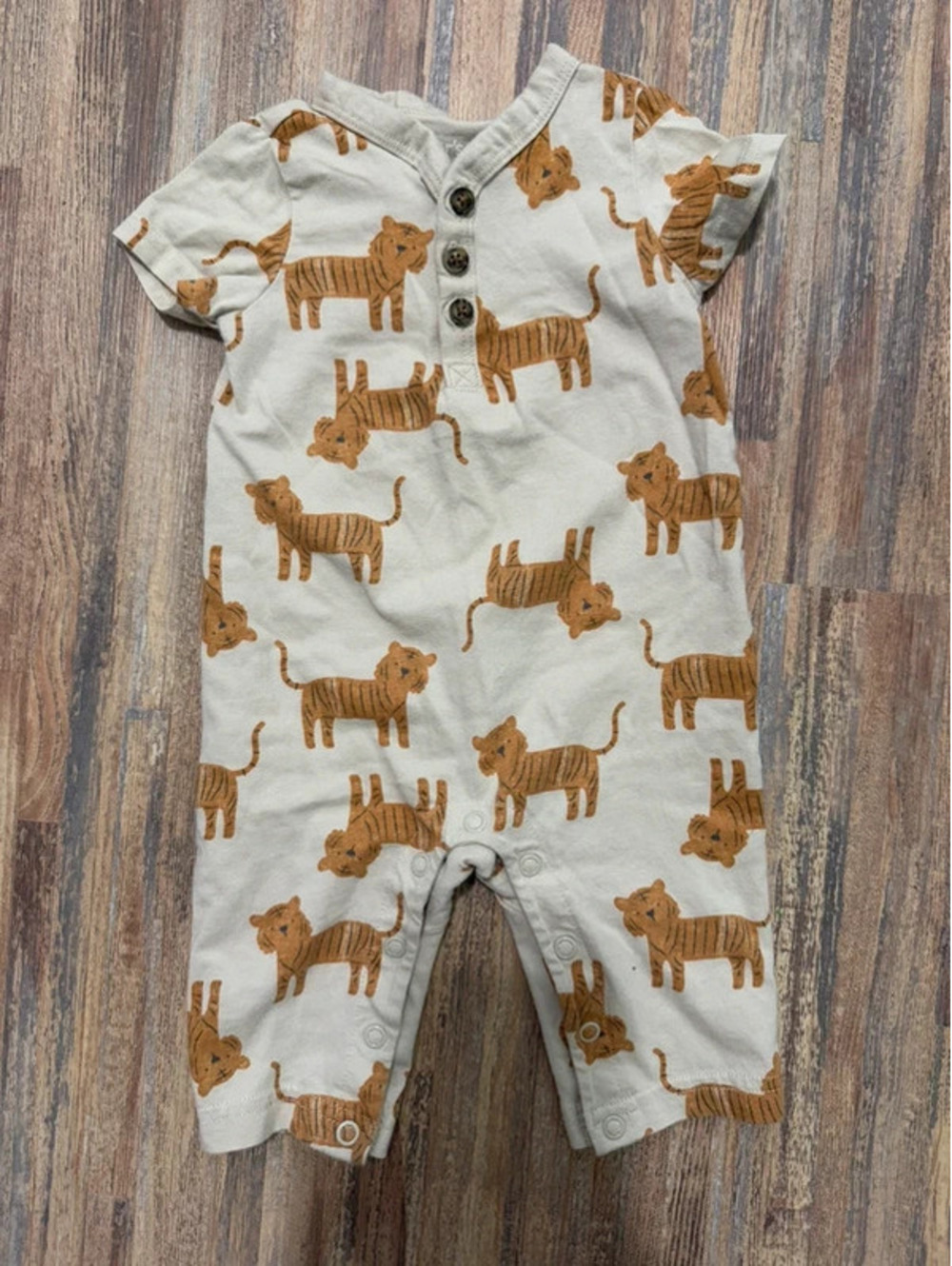 Carters 0-3m tiger romper